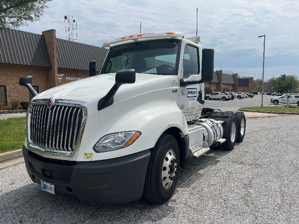 Day Cab Tractor-Heavy Duty Tractors-International-2020-LT625-Essex-MD-320,405\n\t\tmiles-$ 30,250 - Image 3