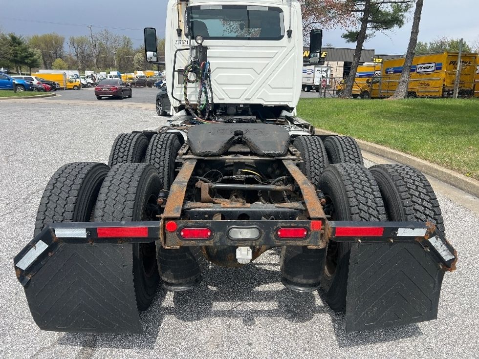 Day Cab Tractor-Heavy Duty Tractors-International-2020-LT625-Essex-MD-320,405\n\t\tmiles-$ 30,250 - Image 6