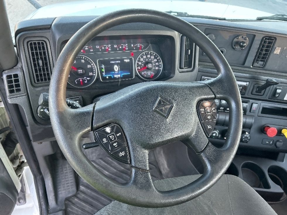 Day Cab Tractor-Heavy Duty Tractors-International-2020-LT625-Fitchburg-MA-483,748\n\t\tmiles-$ 25,750 - Image 11
