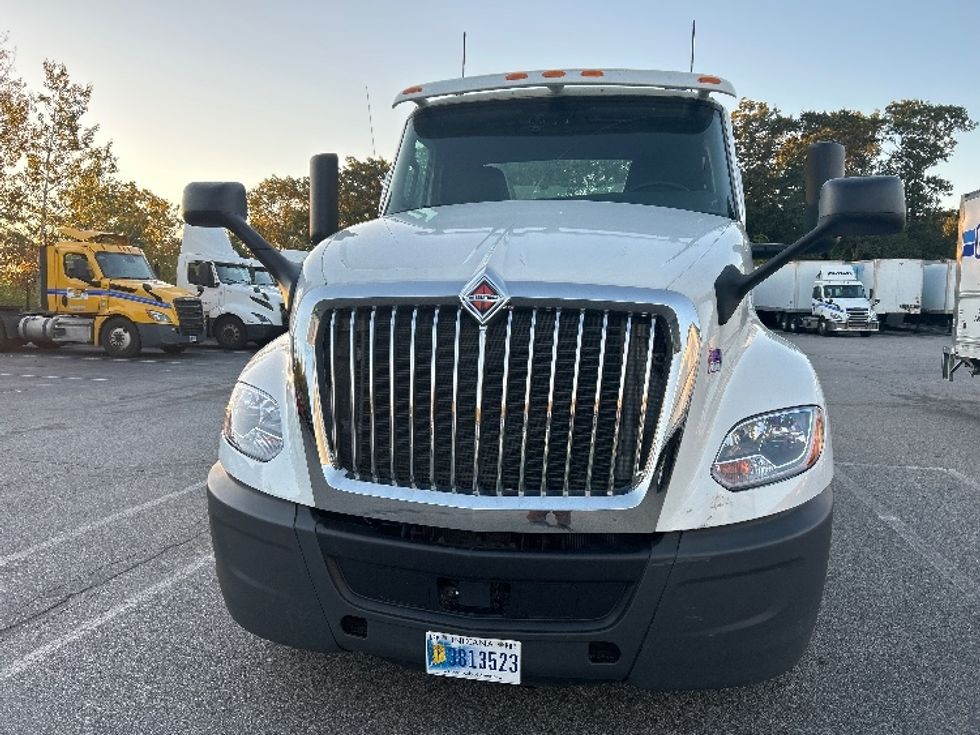 Day Cab Tractor-Heavy Duty Tractors-International-2020-LT625-Fitchburg-MA-483,748\n\t\tmiles-$ 25,750 - Image 2