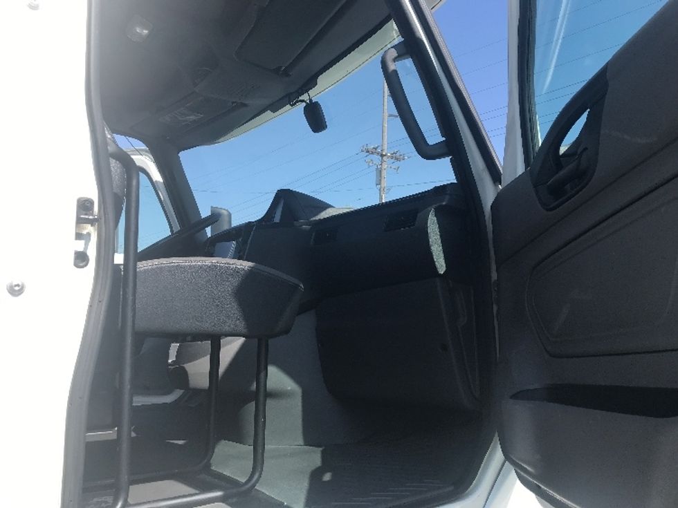 Day Cab Tractor-Heavy Duty Tractors-International-2020-LT625-Fontana-CA-206,809\n\t\tmiles-$ 38,500 - Image 12