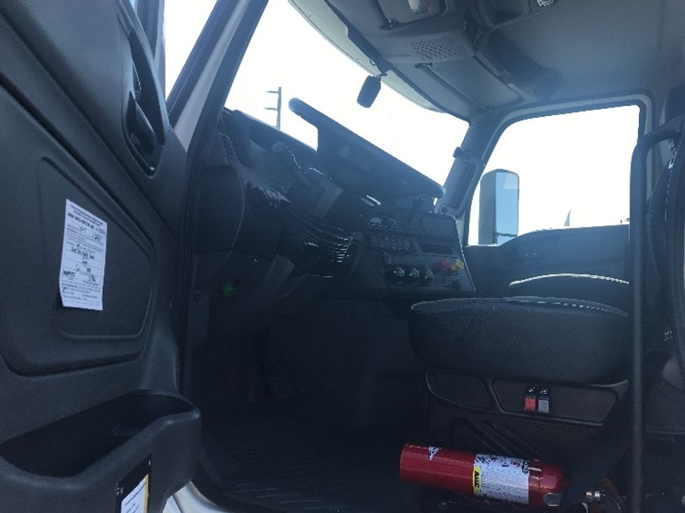 Day Cab Tractor-Heavy Duty Tractors-International-2020-LT625-Fontana-CA-206,809\n\t\tmiles-$ 38,500 - Image 9