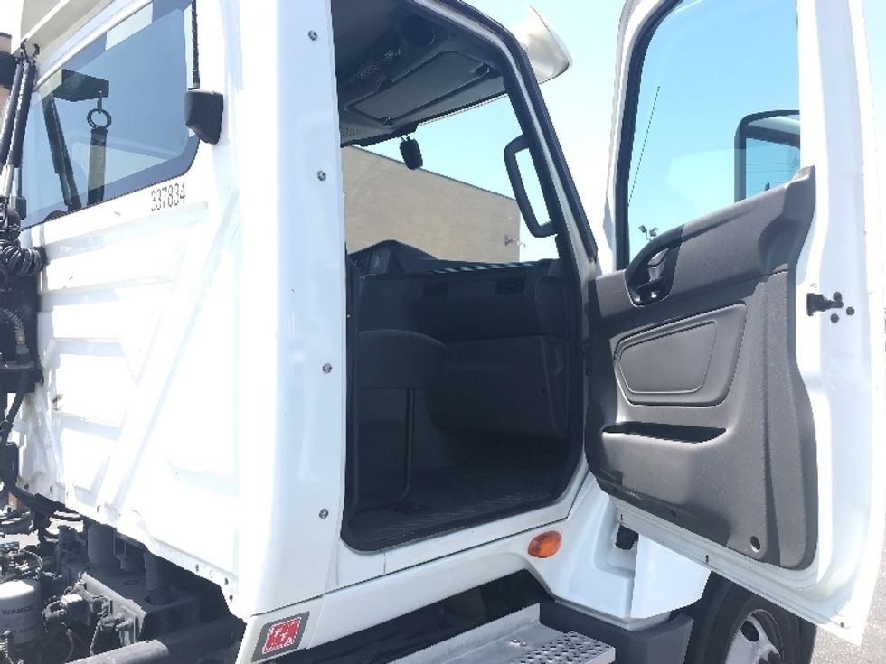 Day Cab Tractor-Heavy Duty Tractors-International-2020-LT625-Fontana-CA-228,731\n\t\tmiles-$ 37,250 - Image 12