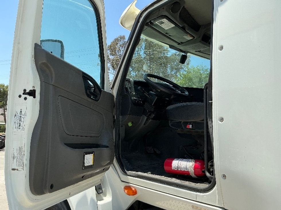 Day Cab Tractor-Heavy Duty Tractors-International-2020-LT625-Fontana-CA-229,247\n\t\tmiles-$ 38,000 - Image 9