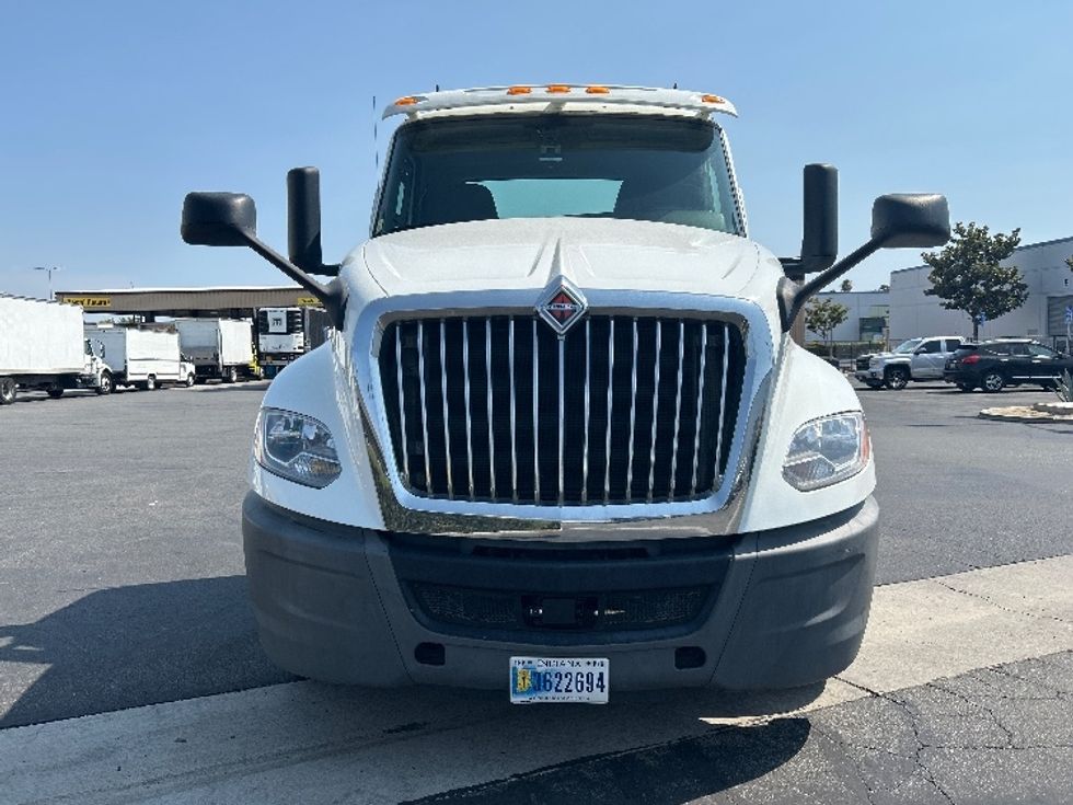 Day Cab Tractor-Heavy Duty Tractors-International-2020-LT625-Fontana-CA-532,927\n\t\tmiles-$ 22,750 - Image 2