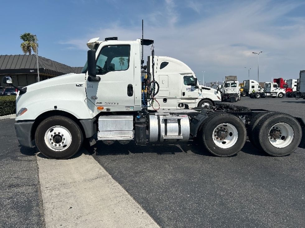 Day Cab Tractor-Heavy Duty Tractors-International-2020-LT625-Fontana-CA-532,927\n\t\tmiles-$ 22,750 - Image 4
