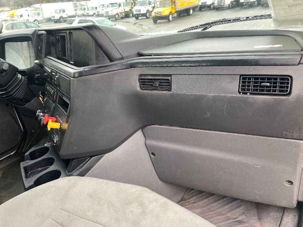 Day Cab Tractor-Heavy Duty Tractors-International-2020-LT625-Forest Park-GA-128,415\n\t\tmiles-$ 57,500 - Image 12