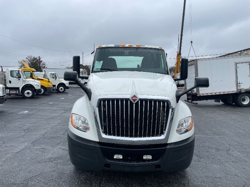 Day Cab Tractor-Heavy Duty Tractors-International-2020-LT625-Forest Park-GA-128,415\n\t\tmiles-$ 57,500 - Image 2