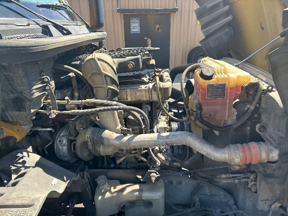Day Cab Tractor-Heavy Duty Tractors-International-2020-LT625-Fresno-CA-347,175\n\t\tmiles-$ 26,250 - Image 14