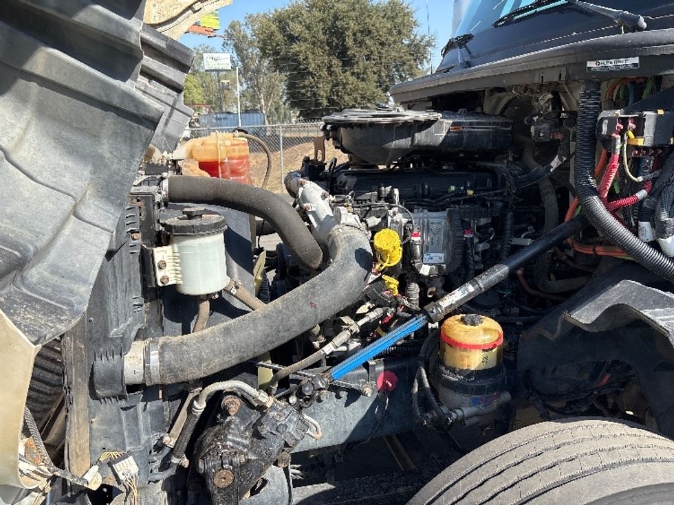 Day Cab Tractor-Heavy Duty Tractors-International-2020-LT625-Fresno-CA-356,954\n\t\tmiles-$ 27,750 - Image 16