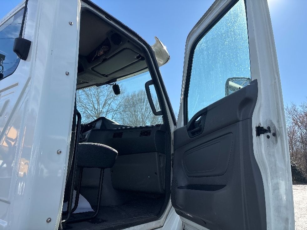 Day Cab Tractor-Heavy Duty Tractors-International-2020-LT625-Greensboro-NC-213,124\n\t\tmiles-$ 39,000 - Image 12