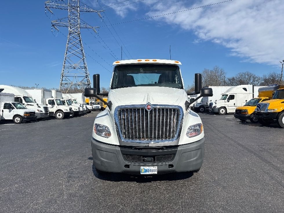 Day Cab Tractor-Heavy Duty Tractors-International-2020-LT625-Greensboro-NC-213,124\n\t\tmiles-$ 39,000 - Image 2