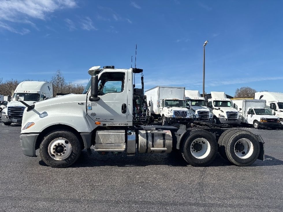 Day Cab Tractor-Heavy Duty Tractors-International-2020-LT625-Greensboro-NC-213,124\n\t\tmiles-$ 39,000 - Image 4