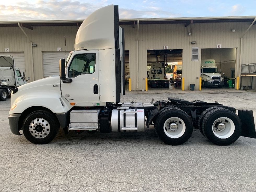 Day Cab Tractor-Heavy Duty Tractors-International-2020-LT625-Greensboro-NC-279,072\n\t\tmiles-$ 29,250 - Image 4