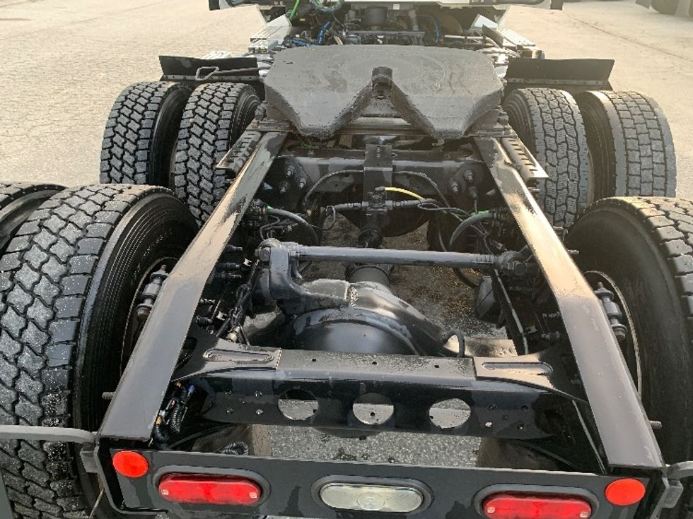 Day Cab Tractor-Heavy Duty Tractors-International-2020-LT625-Greensboro-NC-279,072\n\t\tmiles-$ 29,250 - Image 6
