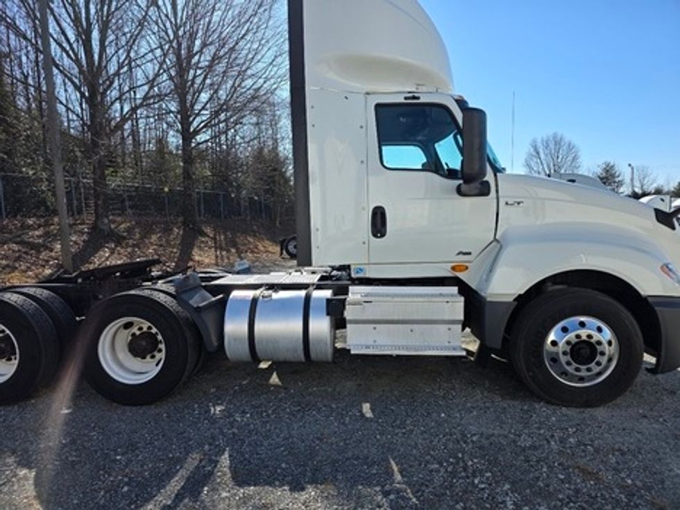 Day Cab Tractor-Heavy Duty Tractors-International-2020-LT625-Greensboro-NC-310,437\n\t\tmiles-$ 41,750 - Image 8