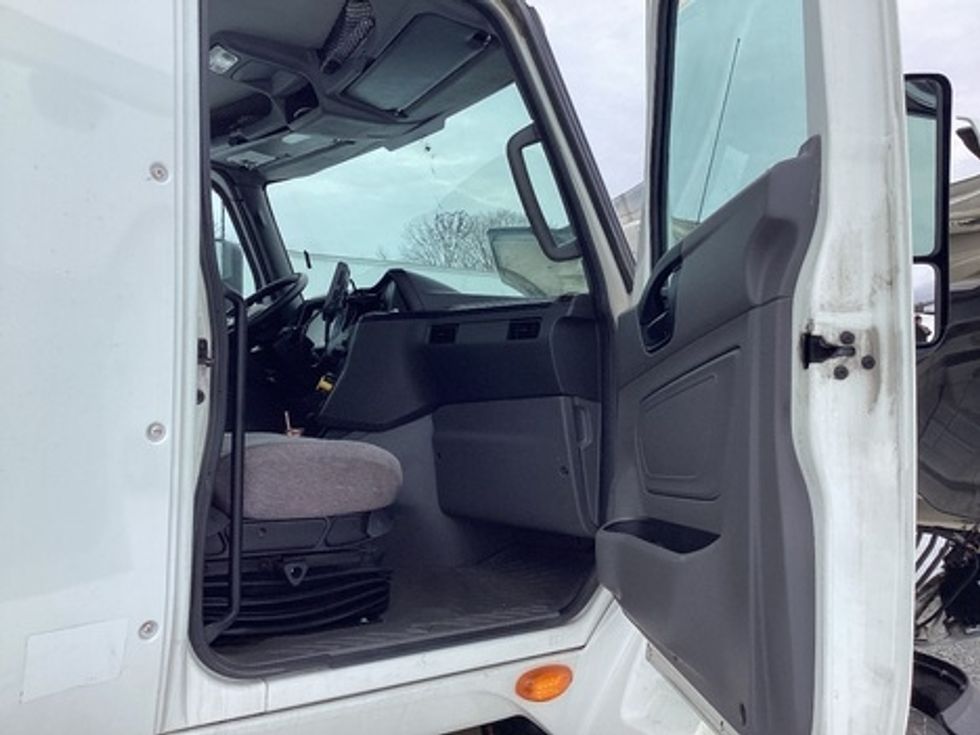 Day Cab Tractor-Heavy Duty Tractors-International-2020-LT625-Greensboro-NC-378,421\n\t\tmiles-$ 38,250 - Image 17