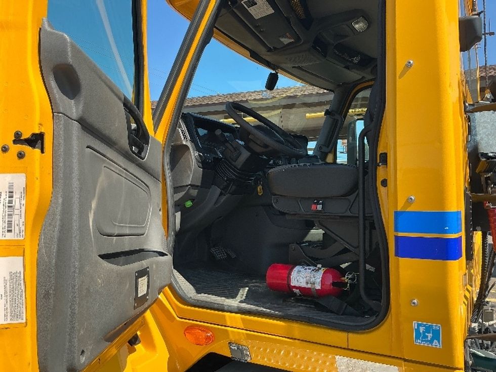 Day Cab Tractor-Heavy Duty Tractors-International-2020-LT625-Gulfport-MS-384,454\n\t\tmiles-$ 28,000 - Image 9
