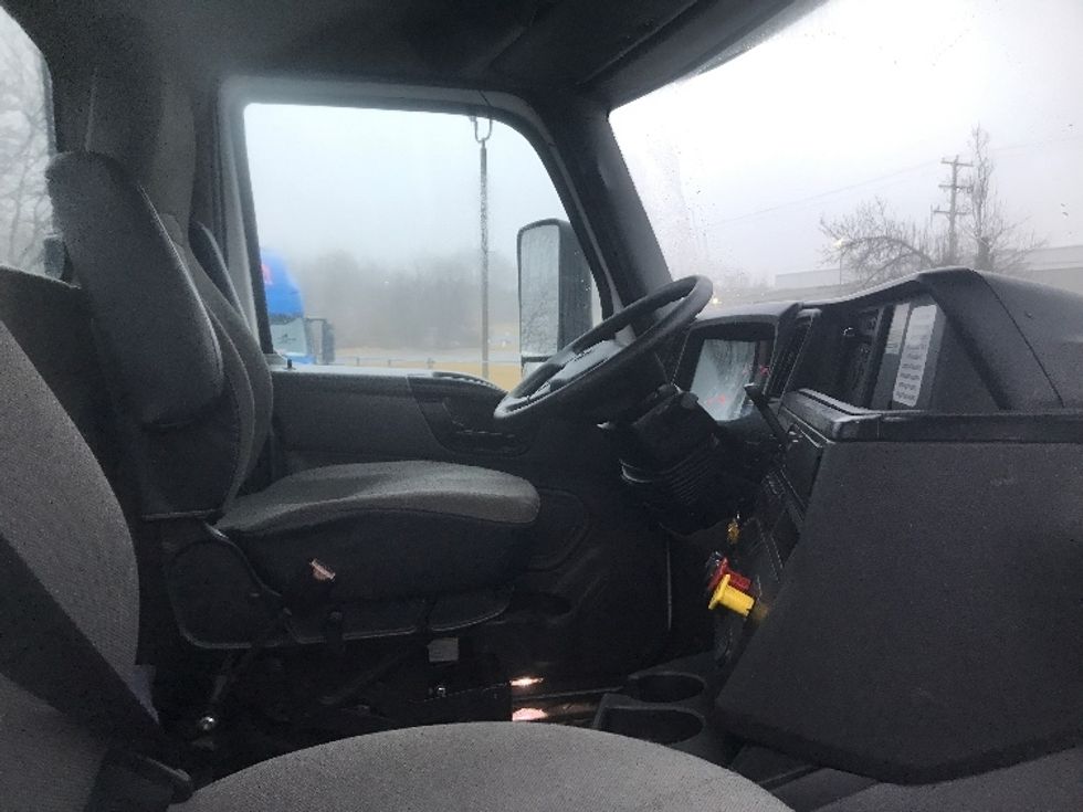 Day Cab Tractor-Heavy Duty Tractors-International-2020-LT625-Harrisburg-PA-332,492\n\t\tmiles-$ 29,250 - Image 14