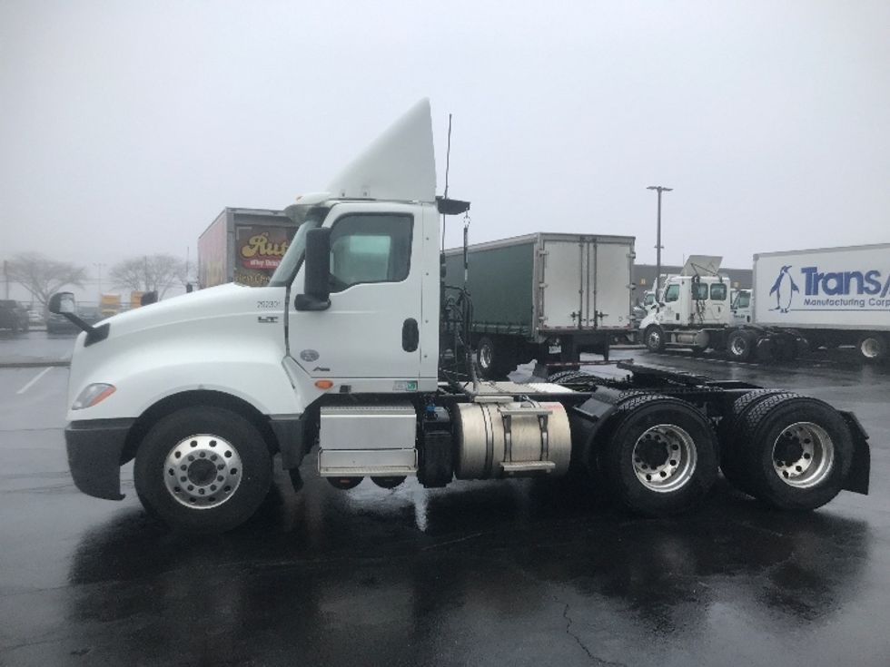Day Cab Tractor-Heavy Duty Tractors-International-2020-LT625-Harrisburg-PA-332,492\n\t\tmiles-$ 29,250 - Image 4