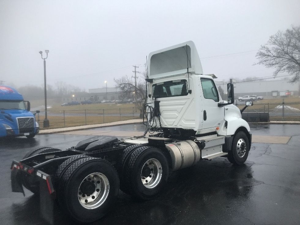 Day Cab Tractor-Heavy Duty Tractors-International-2020-LT625-Harrisburg-PA-332,492\n\t\tmiles-$ 29,250 - Image 7
