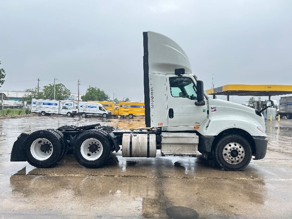 Day Cab Tractor-Heavy Duty Tractors-International-2020-LT625-Houston-TX-149,573\n\t\tmiles-$ 33,000 - Image 8