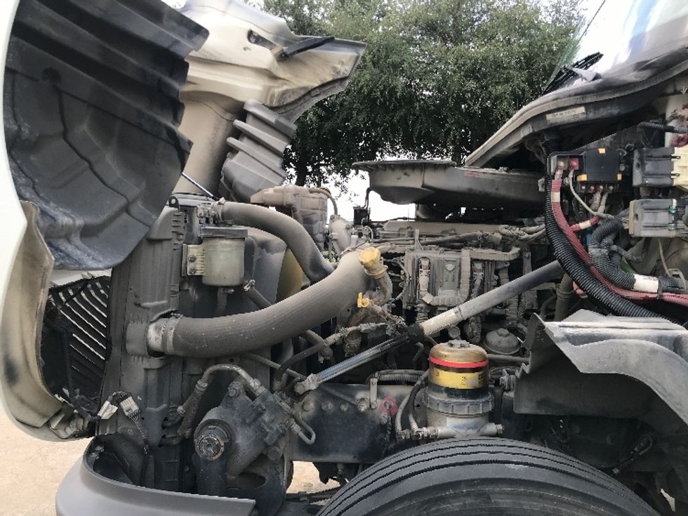 Day Cab Tractor-Heavy Duty Tractors-International-2020-LT625-Houston-TX-319,486\n\t\tmiles-$ 42,250 - Image 16