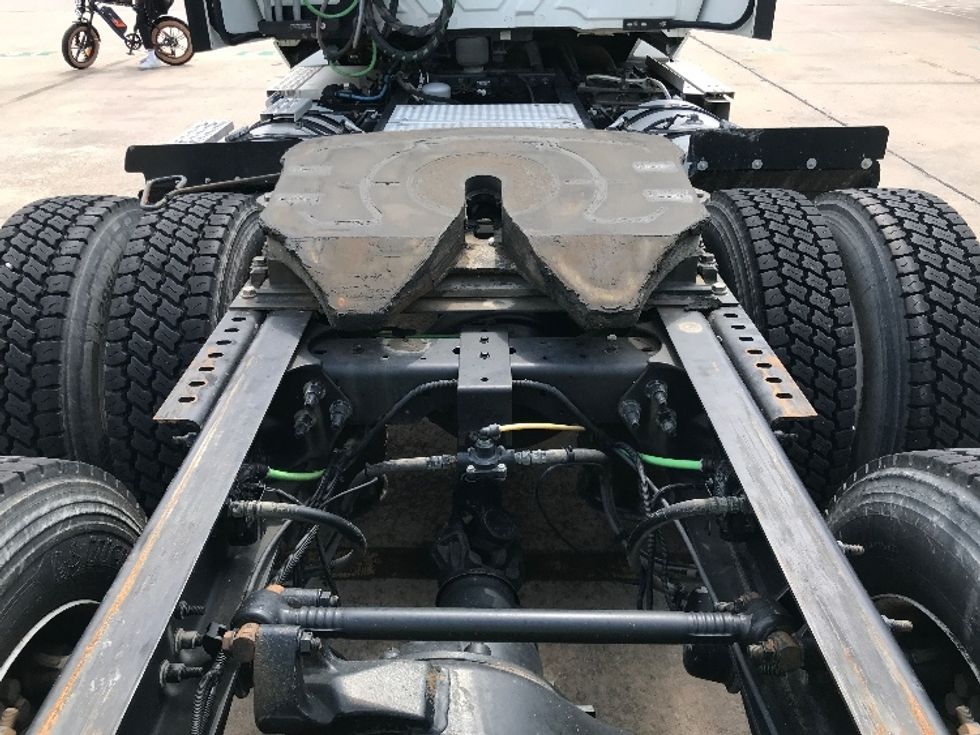 Day Cab Tractor-Heavy Duty Tractors-International-2020-LT625-Houston-TX-319,486\n\t\tmiles-$ 42,250 - Image 6