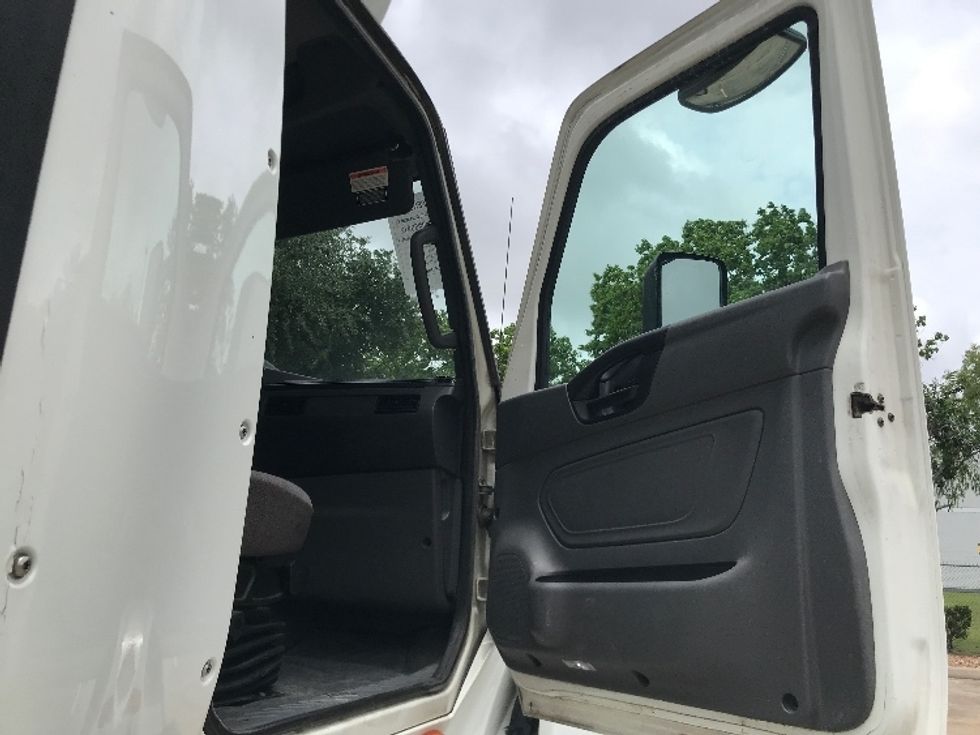 Day Cab Tractor-Heavy Duty Tractors-International-2020-LT625-Houston-TX-319,937\n\t\tmiles-$ 29,500 - Image 12