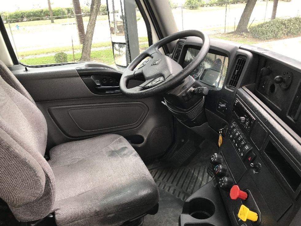 Day Cab Tractor-Heavy Duty Tractors-International-2020-LT625-Houston-TX-319,937\n\t\tmiles-$ 29,500 - Image 14