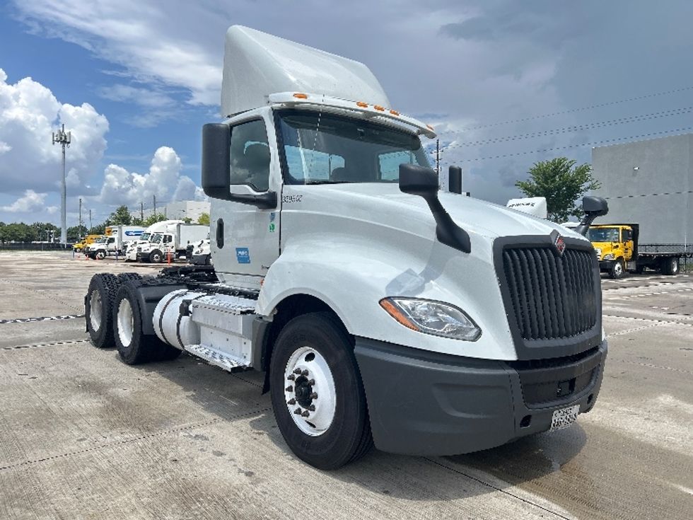 Day Cab Tractor-Heavy Duty Tractors-International-2020-LT625-Houston-TX-537,090\n\t\tmiles-$ 24,750 - Image 1