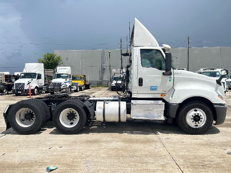 Day Cab Tractor-Heavy Duty Tractors-International-2020-LT625-Houston-TX-537,090\n\t\tmiles-$ 24,750 - Image 8