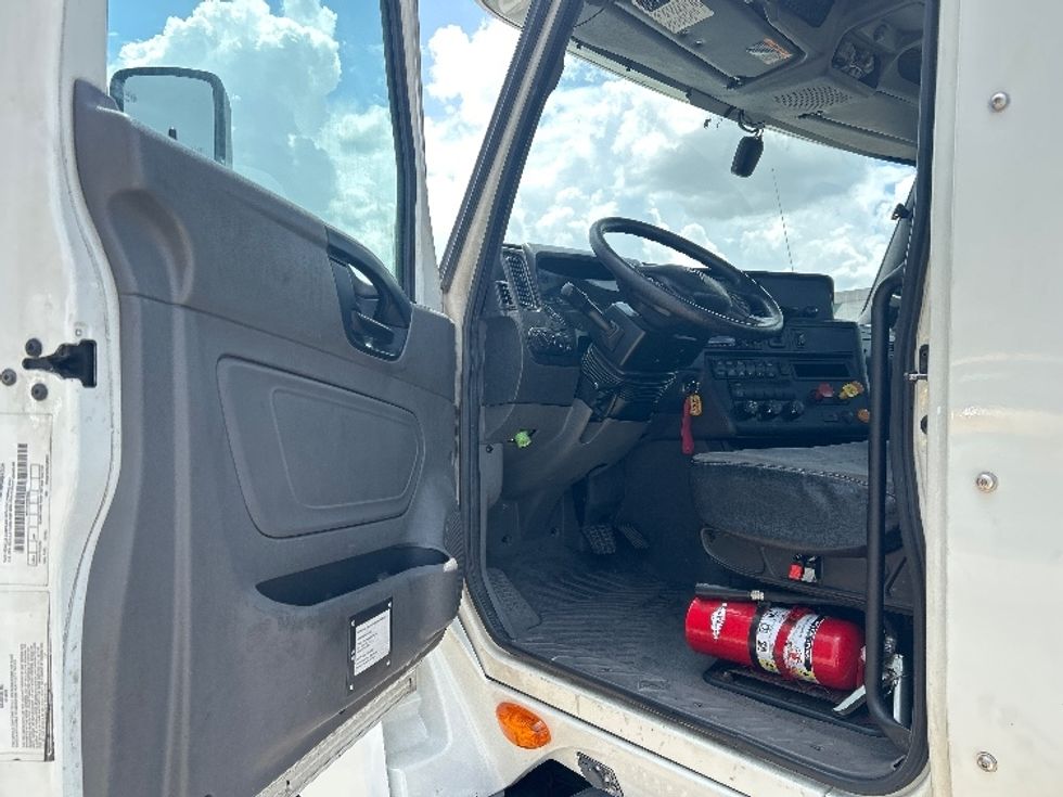 Day Cab Tractor-Heavy Duty Tractors-International-2020-LT625-Houston-TX-537,090\n\t\tmiles-$ 24,750 - Image 9