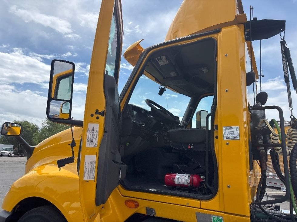Day Cab Tractor-Heavy Duty Tractors-International-2020-LT625-Idaho Falls-ID-252,354\n\t\tmiles-$ 29,250 - Image 9