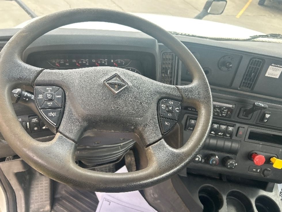 Day Cab Tractor-Heavy Duty Tractors-International-2020-LT625-Indianapolis-IN-314,125\n\t\tmiles-$ 30,250 - Image 11