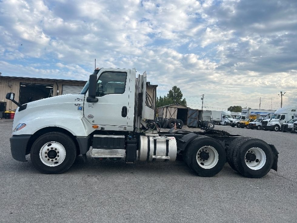 Day Cab Tractor-Heavy Duty Tractors-International-2020-LT625-Jackson-TN-275,753\n\t\tmiles-$ 53,000 - Image 4
