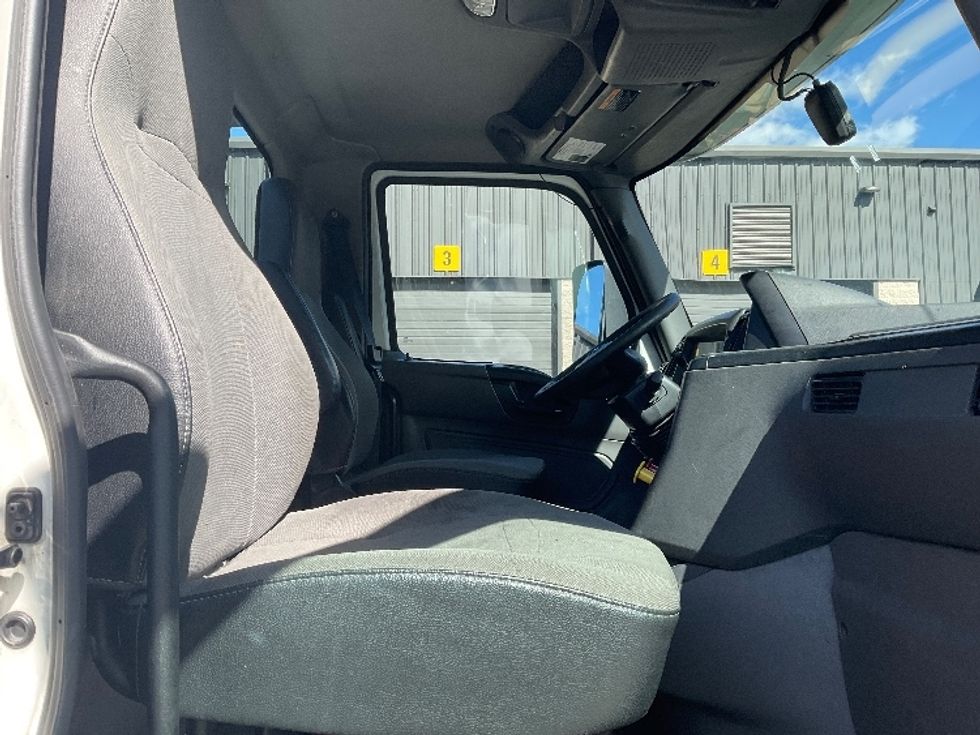 Day Cab Tractor-Heavy Duty Tractors-International-2020-LT625-Jessup-PA-468,288\n\t\tmiles-$ 25,750 - Image 13