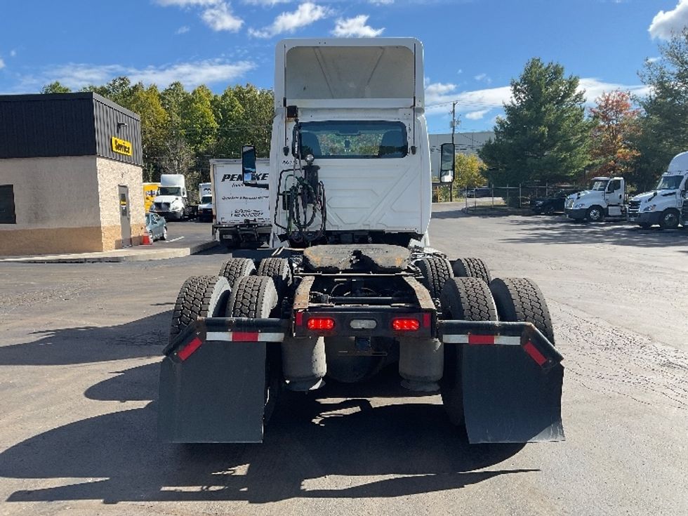 Day Cab Tractor-Heavy Duty Tractors-International-2020-LT625-Jessup-PA-468,288\n\t\tmiles-$ 25,750 - Image 6