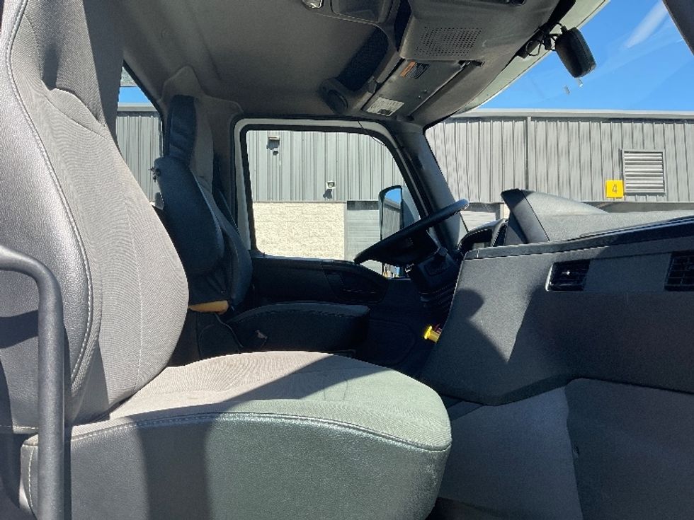 Day Cab Tractor-Heavy Duty Tractors-International-2020-LT625-Jessup-PA-492,951\n\t\tmiles-$ 24,250 - Image 14
