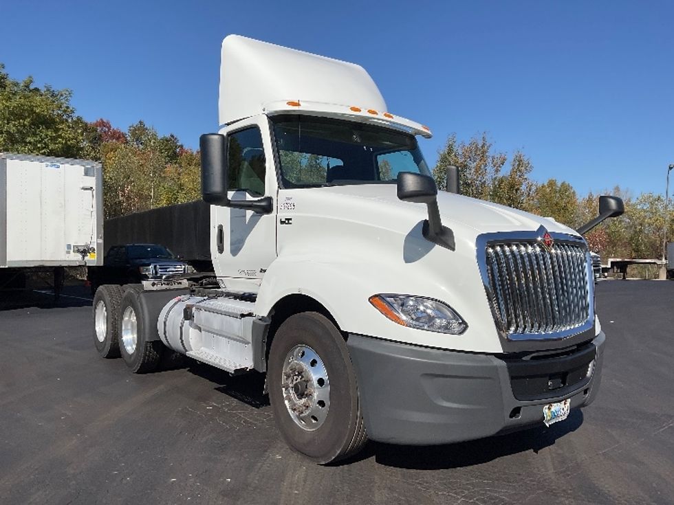 Day Cab Tractor-Heavy Duty Tractors-International-2020-LT625-Jessup-PA-572,075\n\t\tmiles-$ 25,750 - Image 1