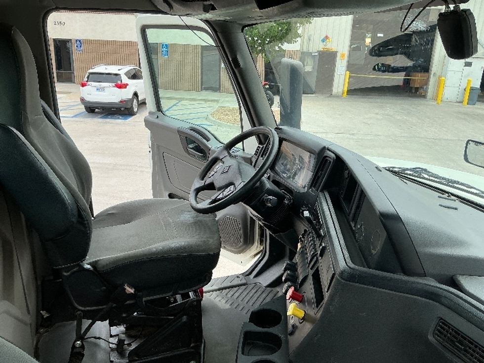 Day Cab Tractor-Heavy Duty Tractors-International-2020-LT625-Jurupa Valley-CA-286,479\n\t\tmiles-$ 34,000 - Image 14