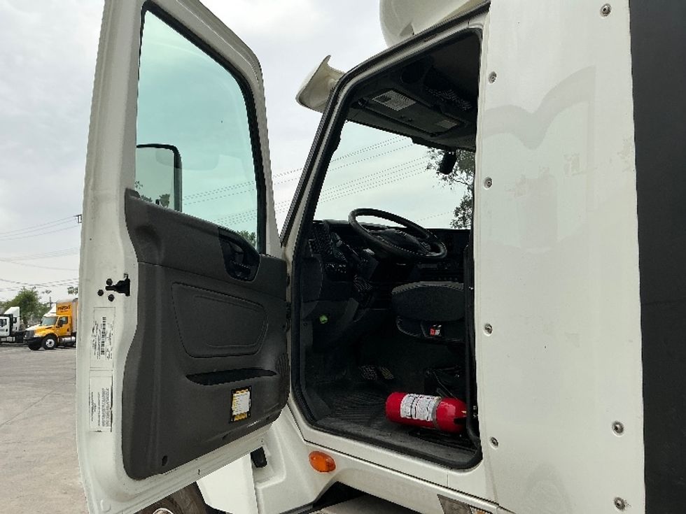Day Cab Tractor-Heavy Duty Tractors-International-2020-LT625-Jurupa Valley-CA-286,479\n\t\tmiles-$ 34,000 - Image 9