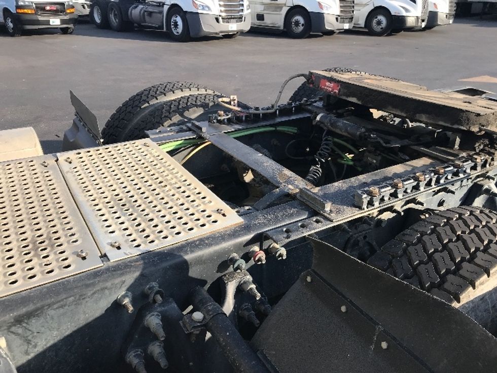 2020 International LT625 LT photo 16