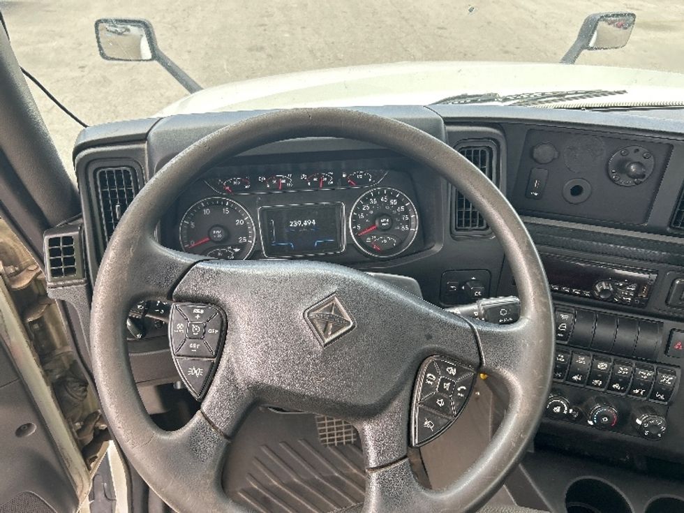 Day Cab Tractor-Heavy Duty Tractors-International-2020-LT625-Katy-TX-239,545\n\t\tmiles-$ 36,250 - Image 11