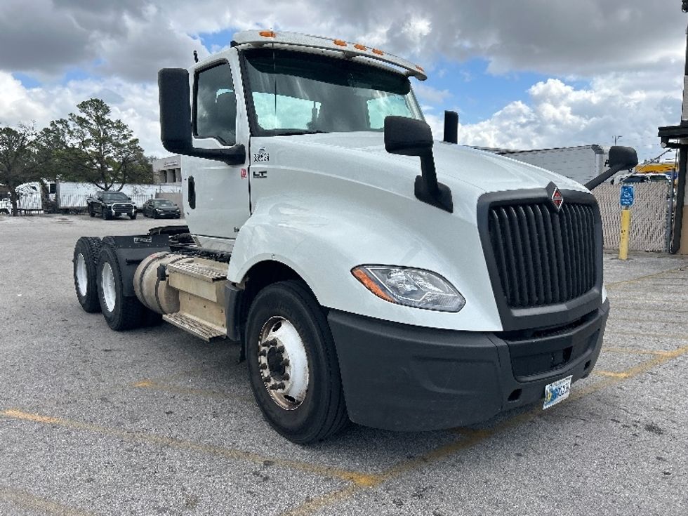 Day Cab Tractor-Heavy Duty Tractors-International-2020-LT625-Katy-TX-239,557\n\t\tmiles-$ 36,250 - Image 1