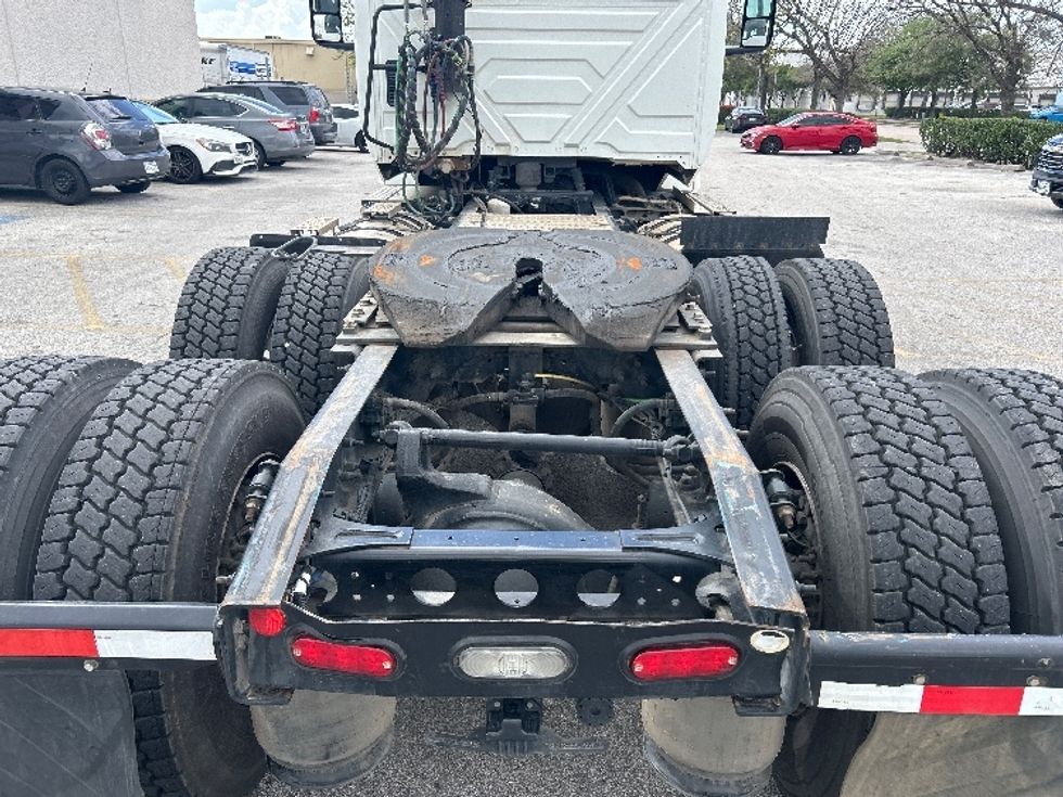 Day Cab Tractor-Heavy Duty Tractors-International-2020-LT625-Katy-TX-239,557\n\t\tmiles-$ 36,250 - Image 6