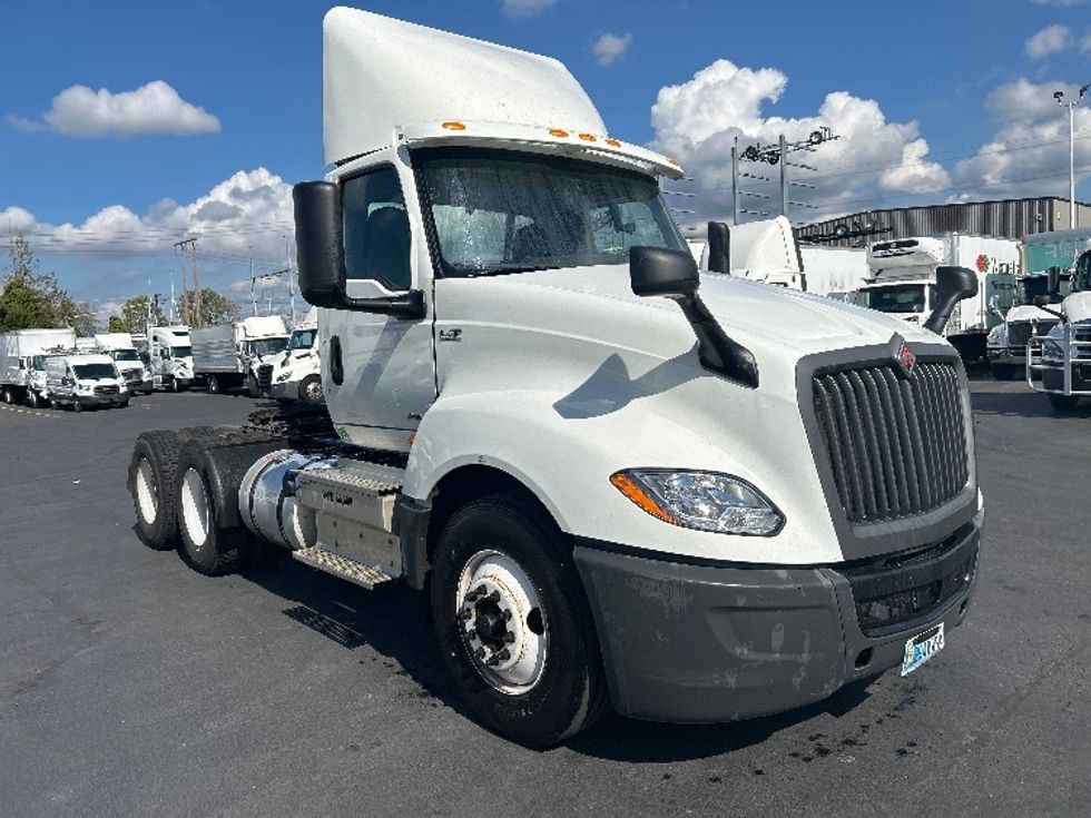 Day Cab Tractor-Heavy Duty Tractors-International-2020-LT625-Kent-WA-131,361\n\t\tmiles-$ 37,250 - Image 1