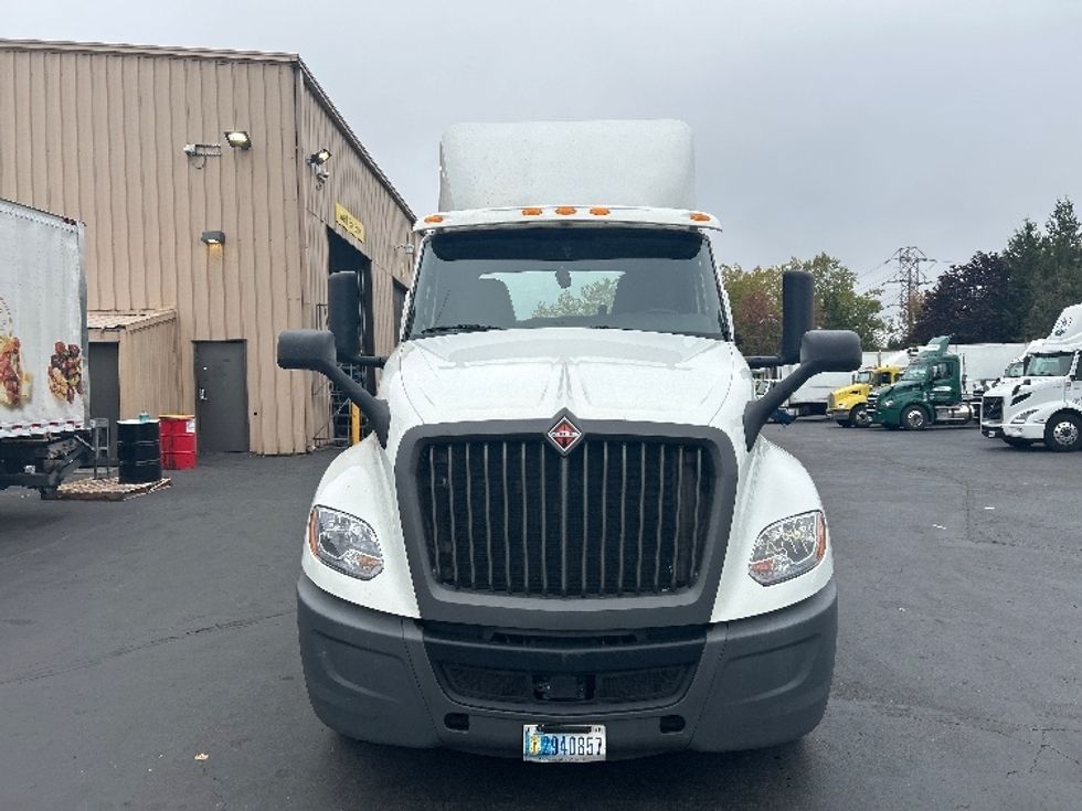 Day Cab Tractor-Heavy Duty Tractors-International-2020-LT625-Kent-WA-238,316\n\t\tmiles-$ 37,250 - Image 2