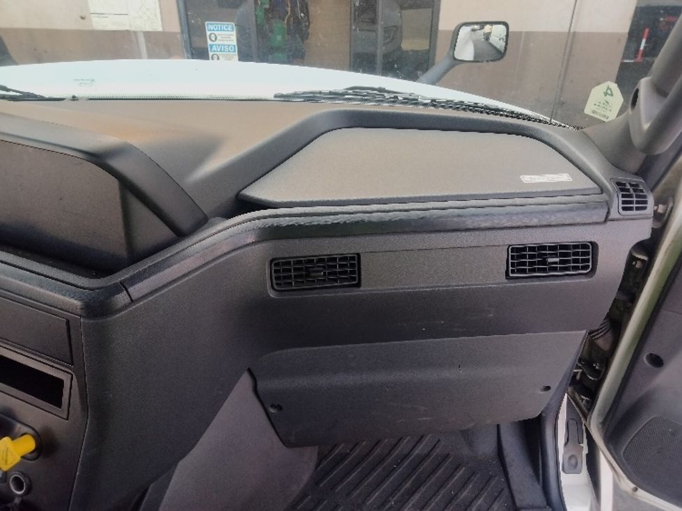 Day Cab Tractor-Heavy Duty Tractors-International-2020-LT625-La Mirada-CA-238,007\n\t\tmiles-$ 33,250 - Image 12