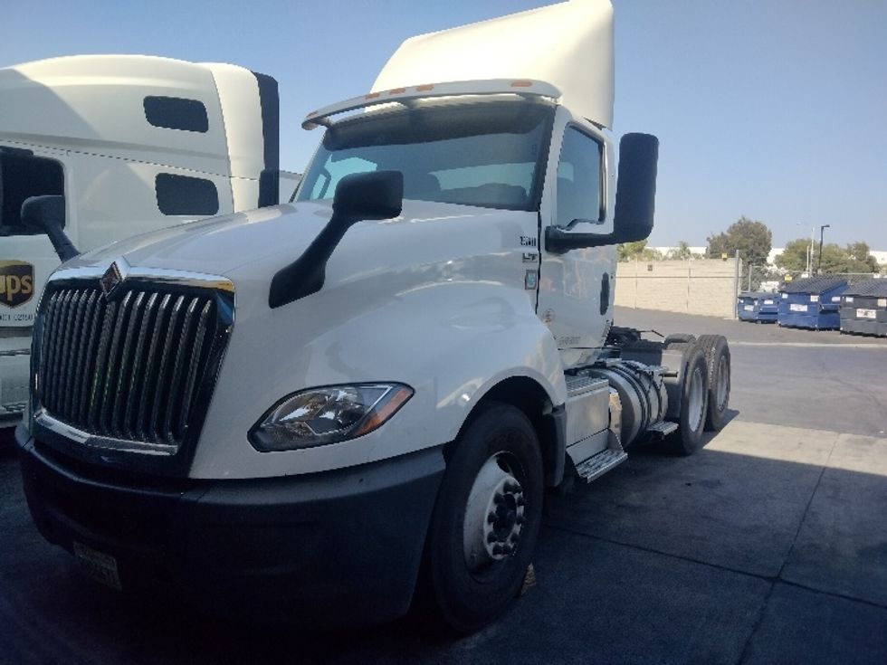 Day Cab Tractor-Heavy Duty Tractors-International-2020-LT625-La Mirada-CA-238,007\n\t\tmiles-$ 33,250 - Image 3